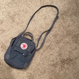 Fjallraven kanken mini crossbody